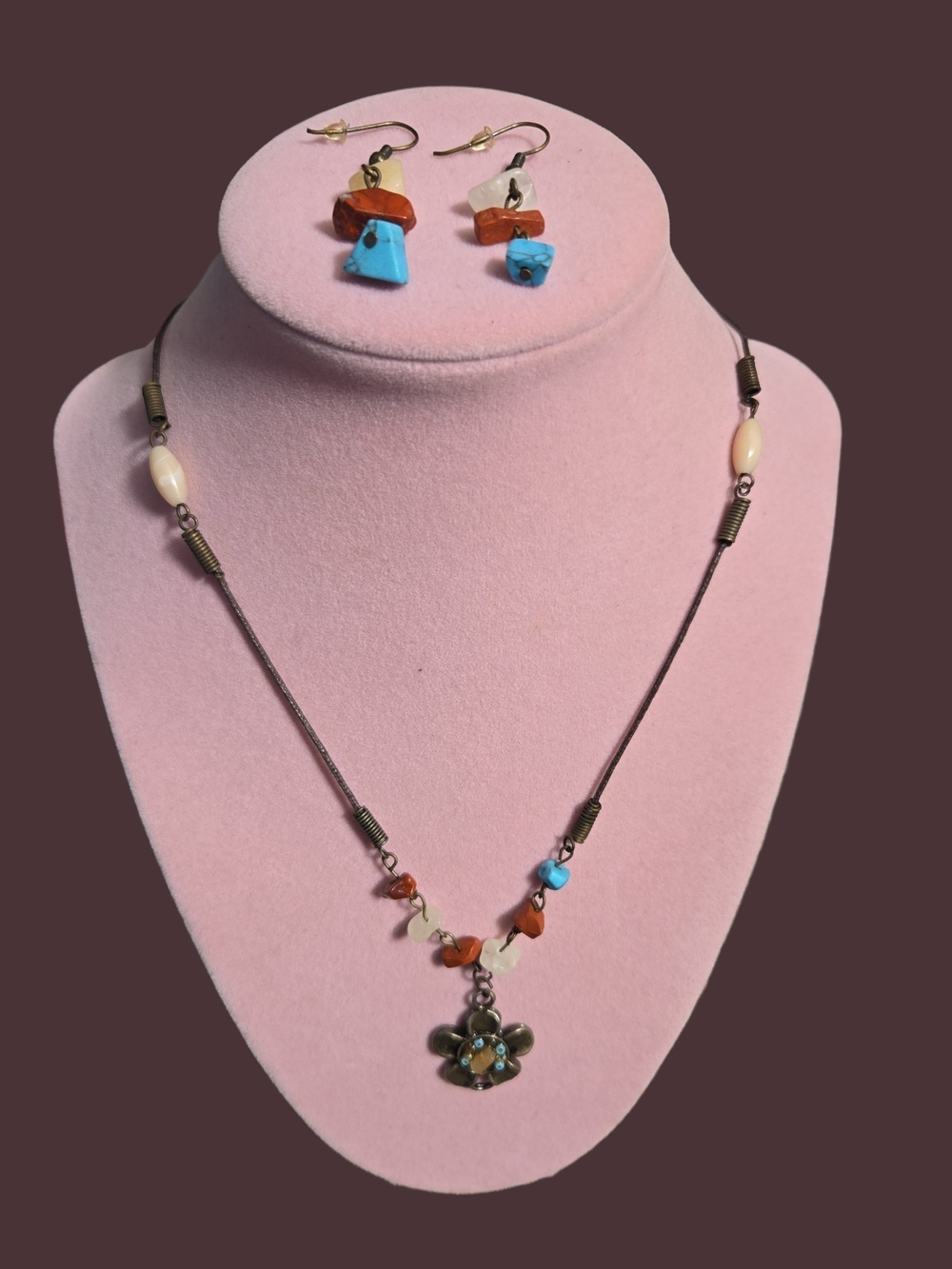 VINTAGE NECKLACE & EARRING SET